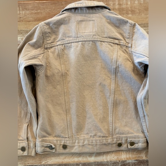 Levi's Tan Trucker Jacket - Classic Jean Jacket, Size Medium (10-12 Years) - Picture 9 of 16